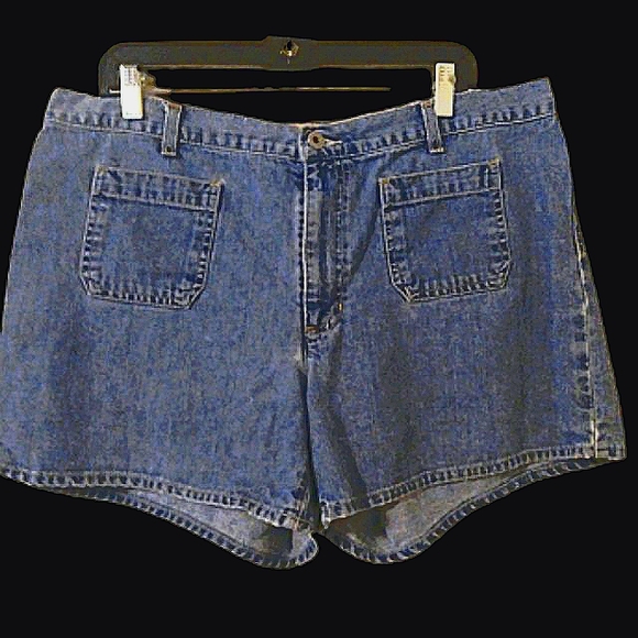 Y2K Vintage GAP Patch Pocket Jean Shorts, Size: 16 Plus Size. - Picture 6 of 8